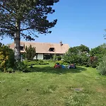 Les 2 Chaumieres Avec Piscine