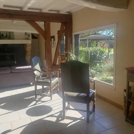 Prázdninový dům Les 2 Chaumieres Avec Piscine Epinay