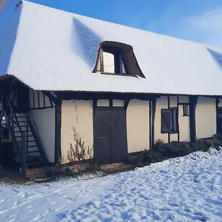 Les 2 Chaumieres Avec Piscine