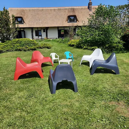 Les 2 Chaumieres Avec Piscine Holiday home